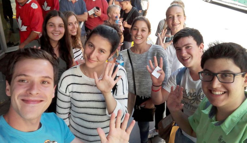 Jóvenes y adolescentes Jóvenes y adolescentes